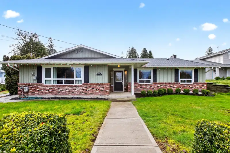 19712 49TH AVENUE - photo 1 of 38
