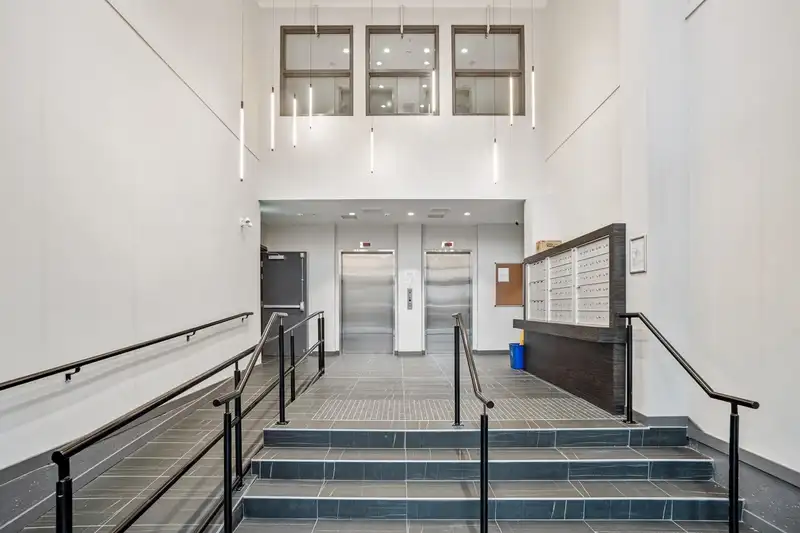 507 14257 103A AVENUE - photo 2 of 7