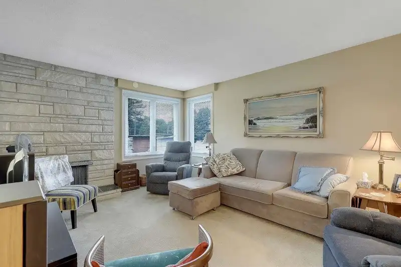 12969 OLD YALE ROAD - photo 4 of 39