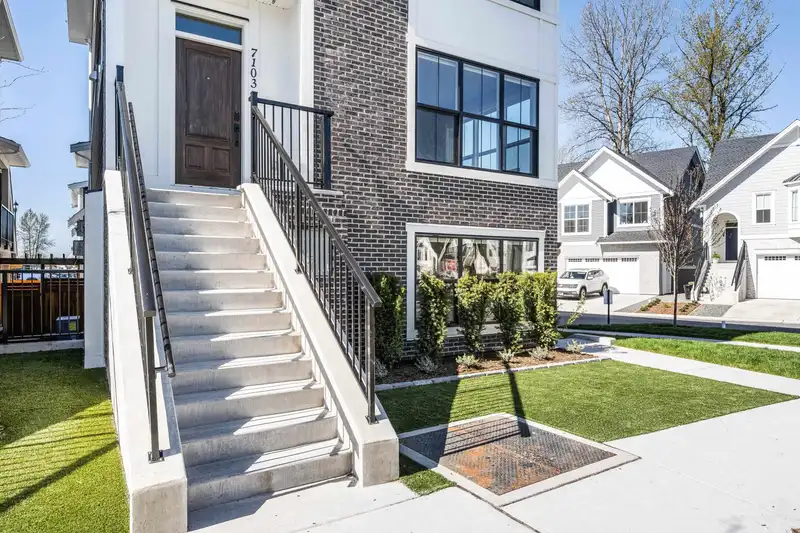 7103 COPPERWOOD STREET - photo 3 of 40