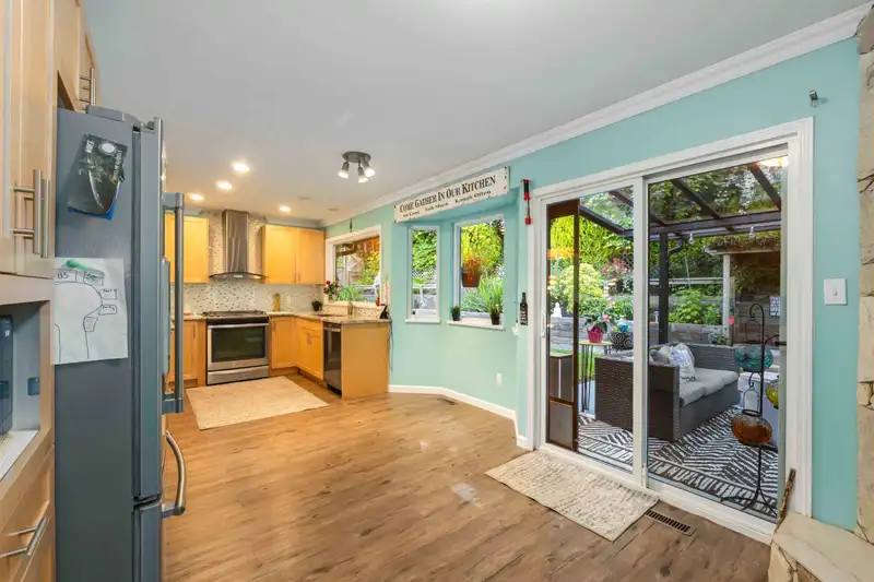 31438 CHALMERS PLACE - photo 4 of 36