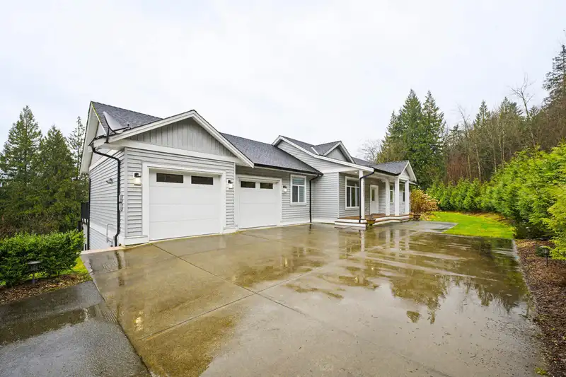 31221 SILVERHILL AVENUE - photo 2 of 40