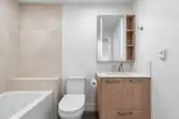 122 578 W 24 AVENUE - thumbnail 10