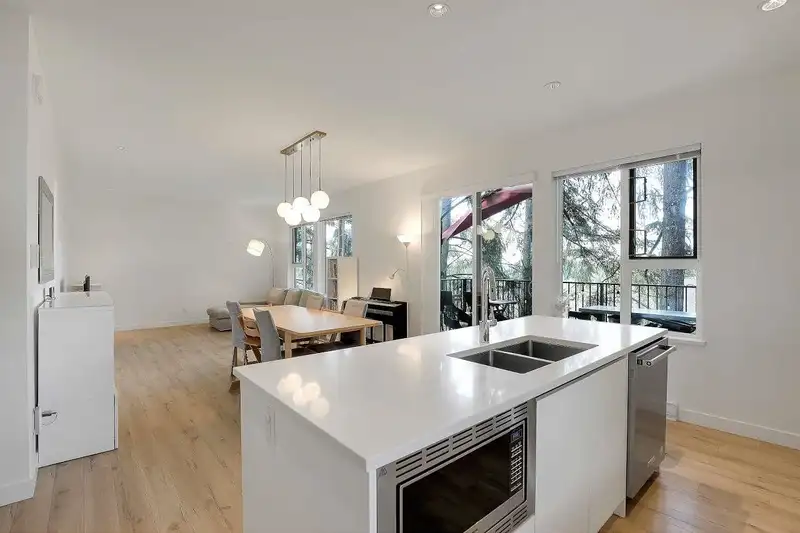 76 1228 HUDSON STREET - photo 3 of 40
