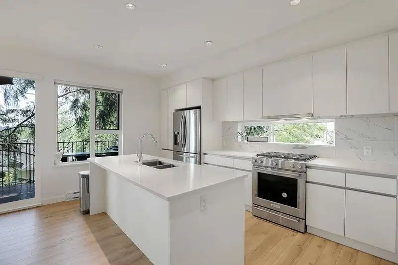 76 1228 HUDSON STREET - photo 4 of 40