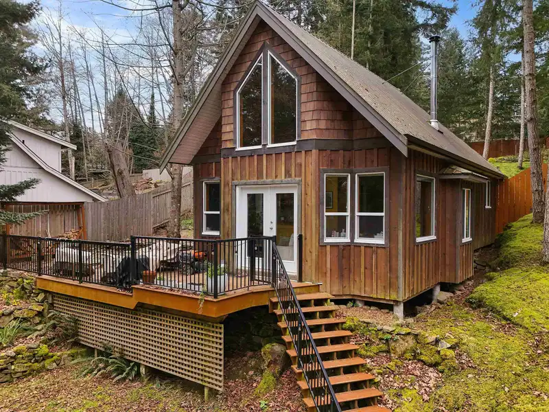 254 MARINERS WAY - photo 1 of 40