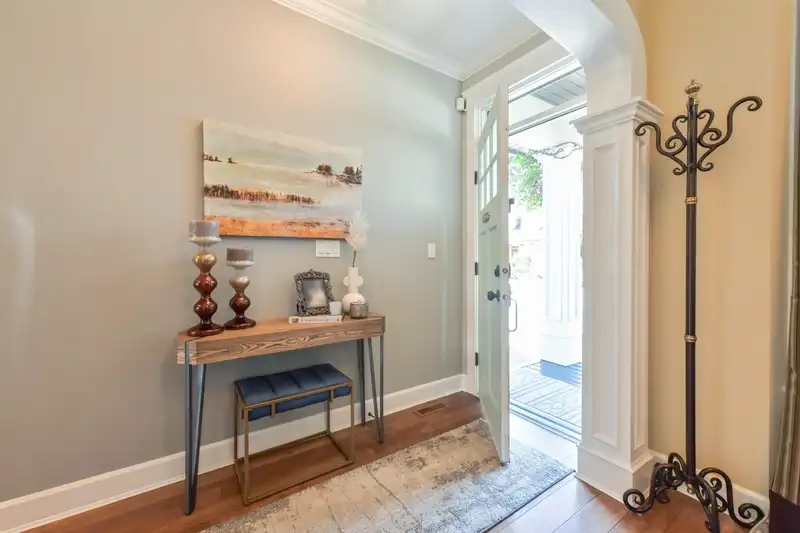 14876 34 AVENUE - photo 3 of 32