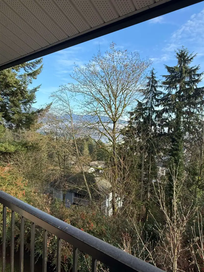 1924 HIGHVIEW PLACE - photo 3 of 10