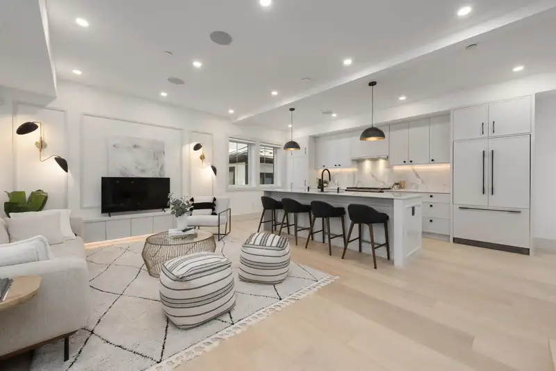 1 375 E 33RD AVENUE - photo 2 of 35
