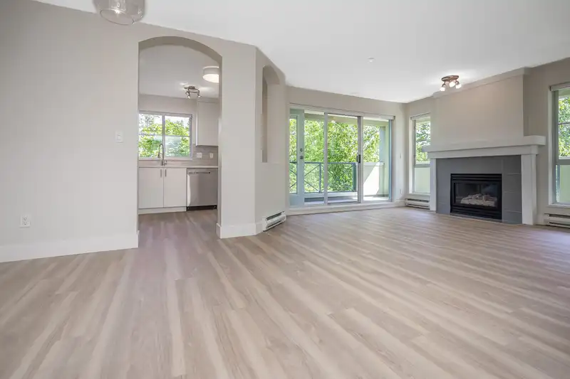 306 20110 MICHAUD CRESCENT - photo 4 of 29