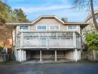 935 E 8TH AVENUE - thumbnail 30