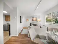 935 E 8TH AVENUE - thumbnail 7