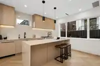 1 3639 E 46TH AVENUE - thumbnail 3