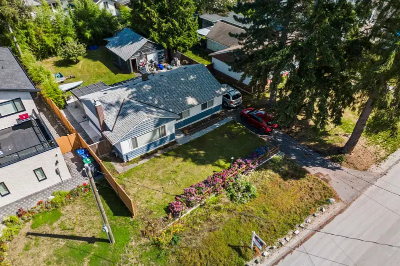 10096 HELEN DRIVE - photo 3 of 11