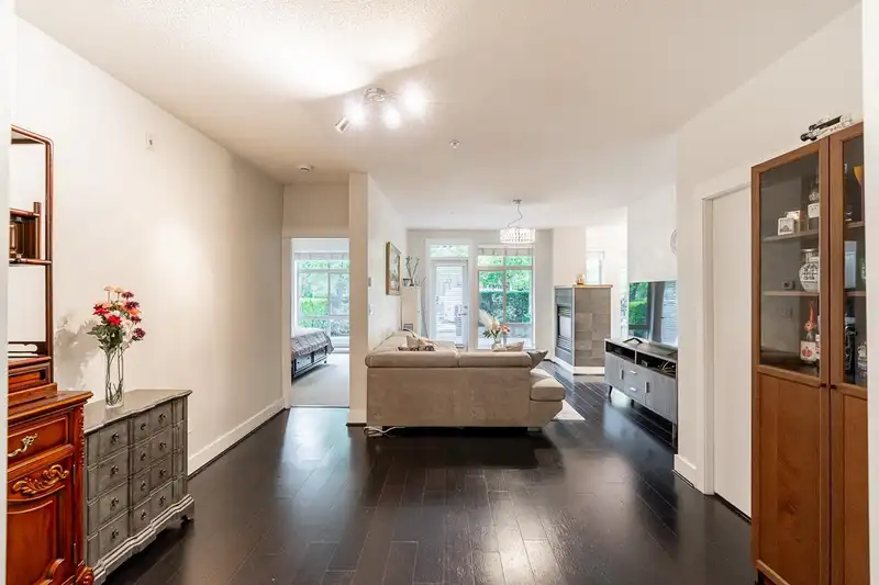 112 5779 BIRNEY AVENUE - photo 3 of 35