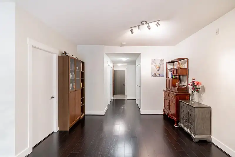 112 5779 BIRNEY AVENUE - photo 4 of 35