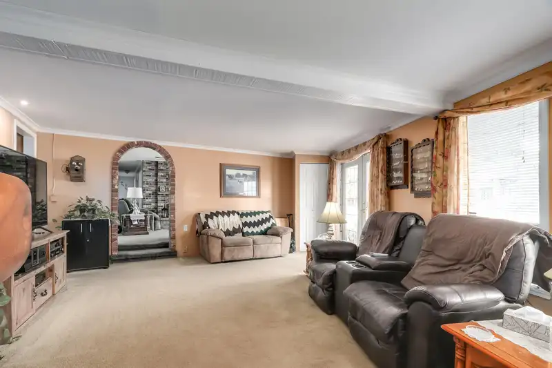 12204 85A AVENUE - photo 4 of 27