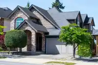 2513 164 STREET - thumbnail 1