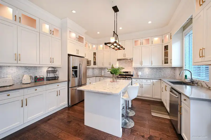 20930 81 AVENUE - photo 3 of 32