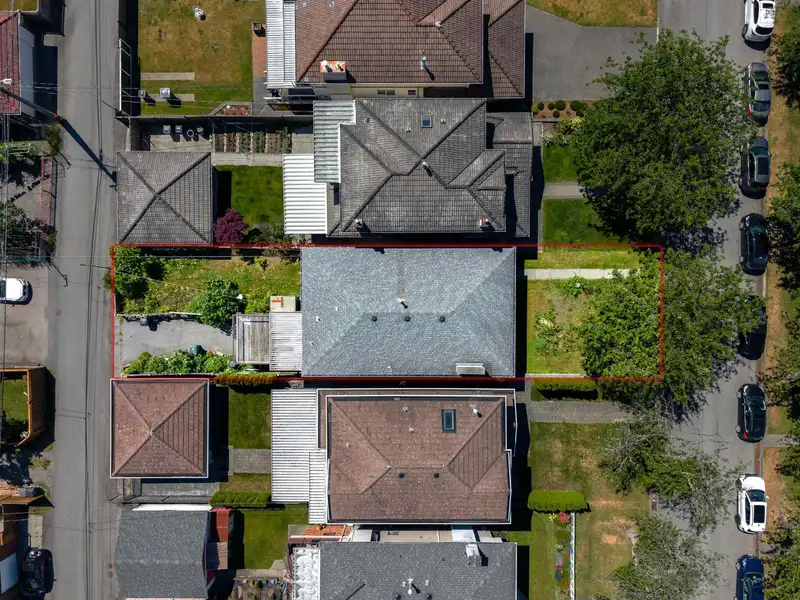 3918 UNION STREET - photo 4 of 9