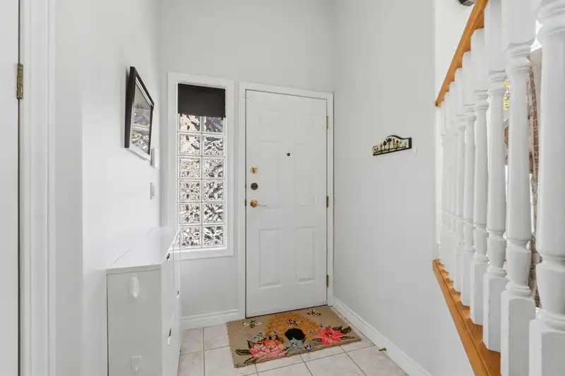 7 2125 CLARKE STREET - photo 2 of 24