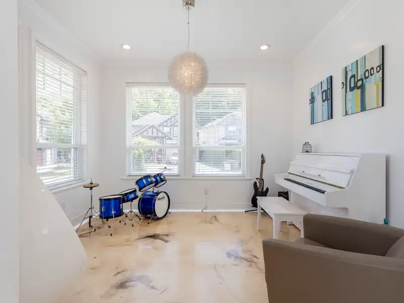 6455 143RD STREET - photo 4 of 40
