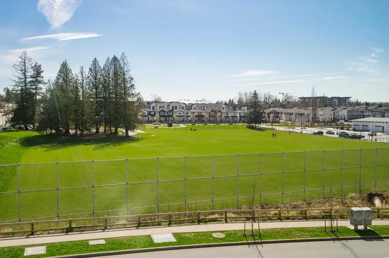 20183 83 AVENUE - photo 1 of 40