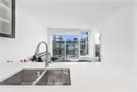 507 5665 BOUNDARY ROAD - thumbnail 4