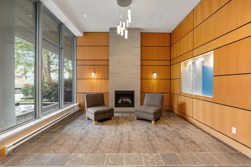 707 2289 YUKON CRESCENT - photo 4 of 35