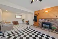 2096 MARTENS STREET - thumbnail 26