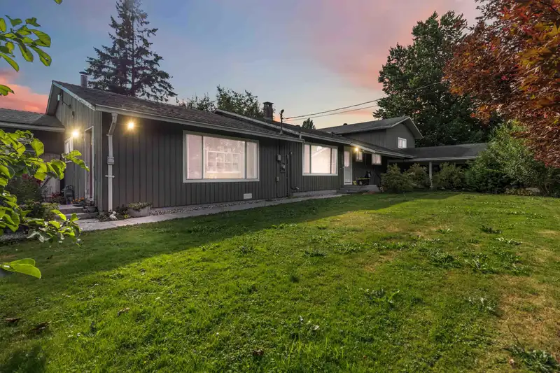 10087 MOUNTAINVIEW ROAD - photo 2 of 39
