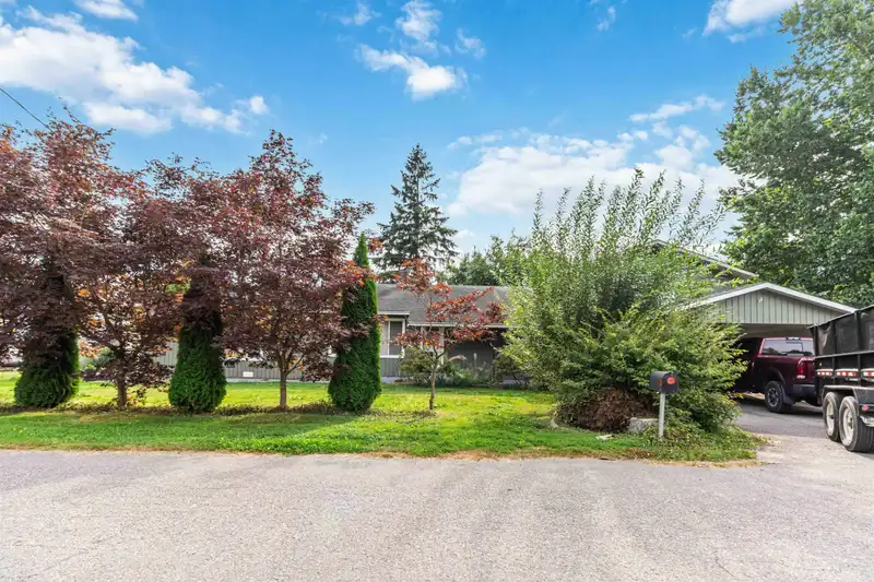 10087 MOUNTAINVIEW ROAD - photo 3 of 39