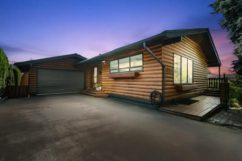 18058 57A AVENUE - photo 3 of 38
