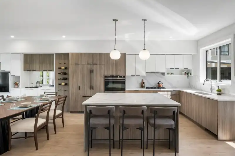 15 5993 143 STREET - photo 1 of 30