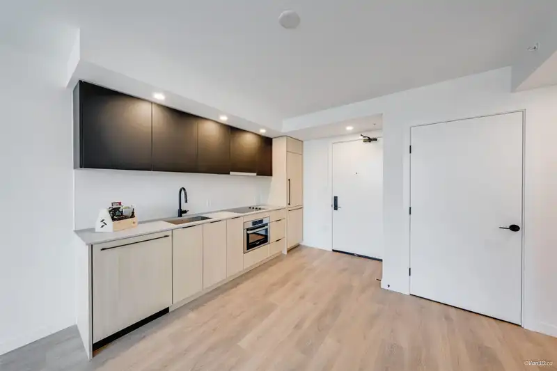 1710 13738 CENTRAL AVENUE - photo 4 of 37