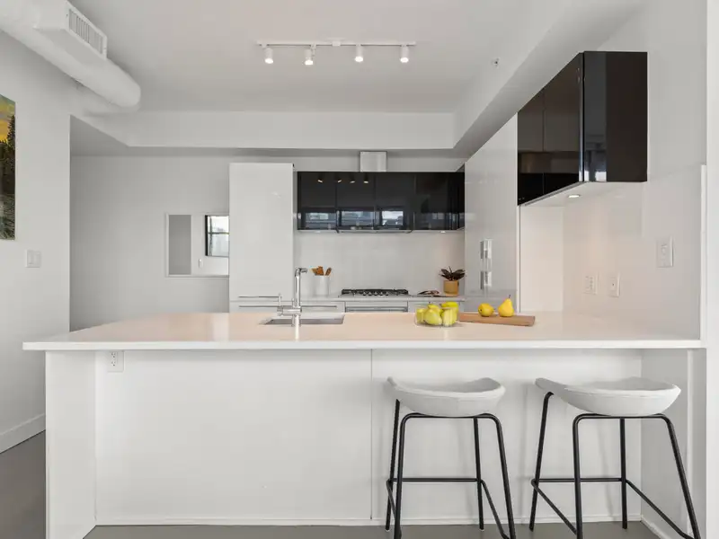 1508 108 E 1ST AVENUE - photo 3 of 39