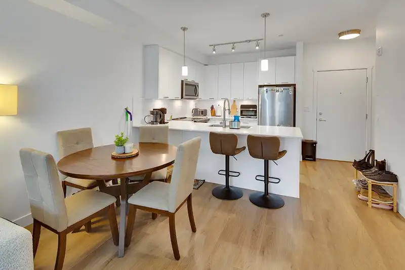 101 22562 121 AVENUE - photo 1 of 24