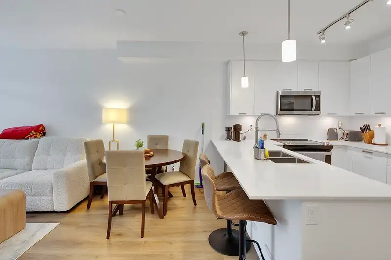 101 22562 121 AVENUE - photo 2 of 24