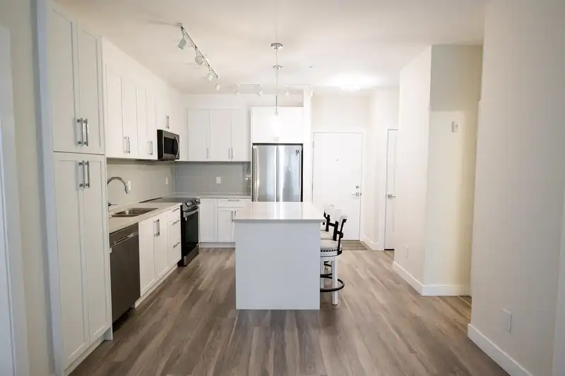 215 20356 72B AVENUE - photo 4 of 29