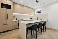 2 3639 E 46TH AVENUE - thumbnail 1