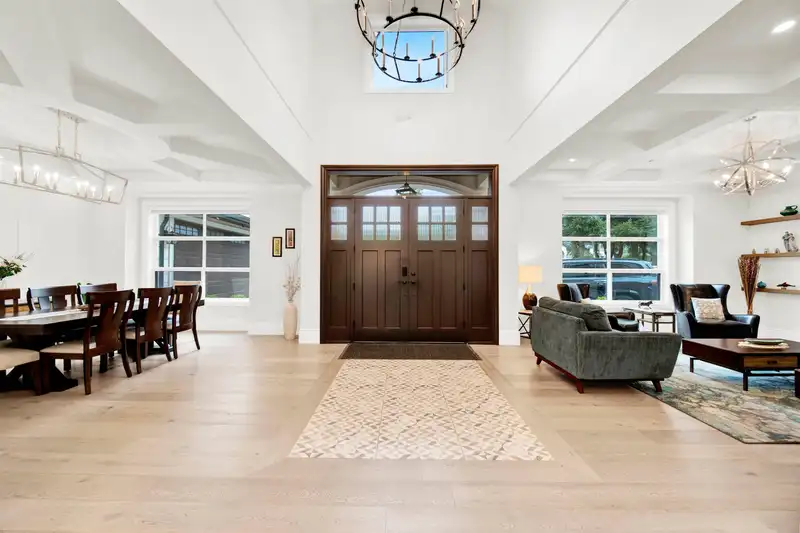 20208 42 AVENUE - photo 2 of 31
