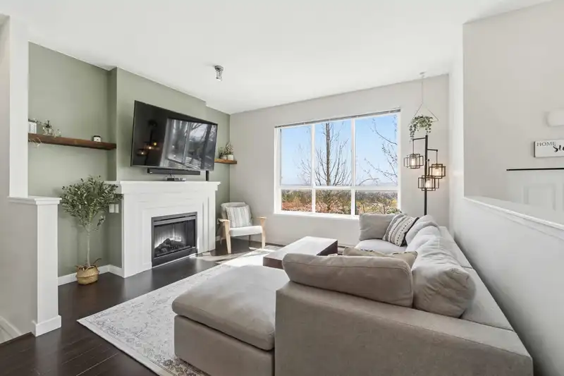 42 1305 SOBALL STREET - photo 3 of 32