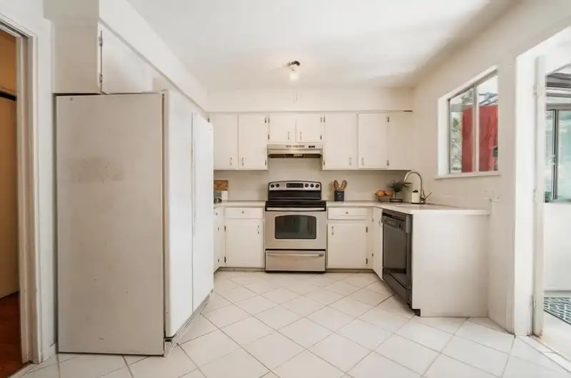 730 CUMBERLAND STREET - photo 3 of 16