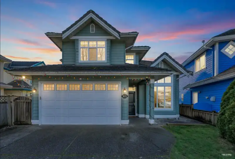 9171 PAULESHIN CRESCENT - photo 1 of 28