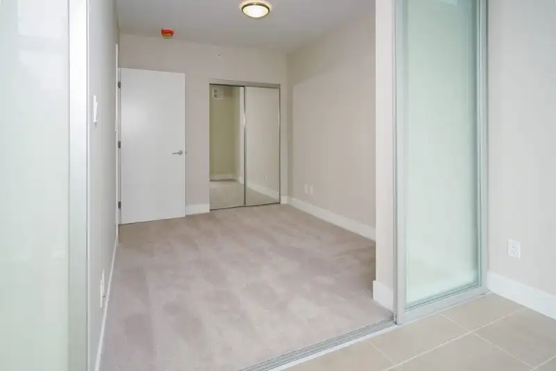 606 159 W 2ND AVENUE - photo 3 of 9