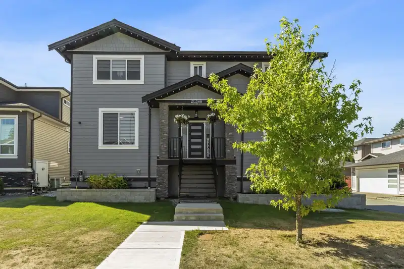 20388 WICKLUND AVENUE - photo 1 of 40