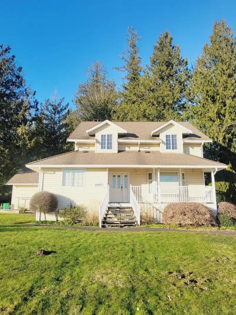 21457 78 AVENUE - photo 1 of 7
