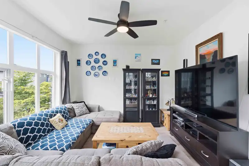 21 24076 112 AVENUE - photo 4 of 40