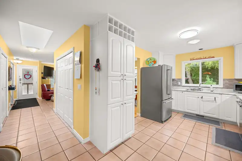 2566 126TH STREET - photo 4 of 39