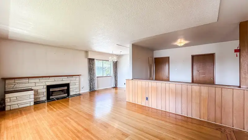 6167 BROADWAY - photo 4 of 34